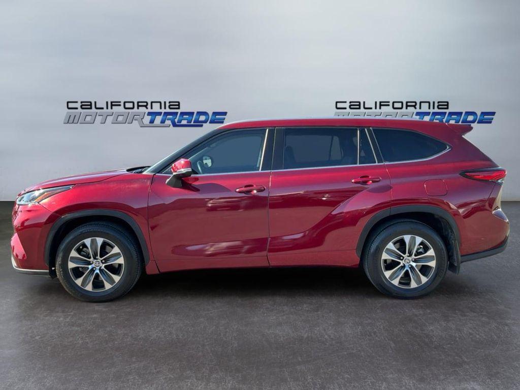 used 2023 Toyota Highlander car, priced at $33,784