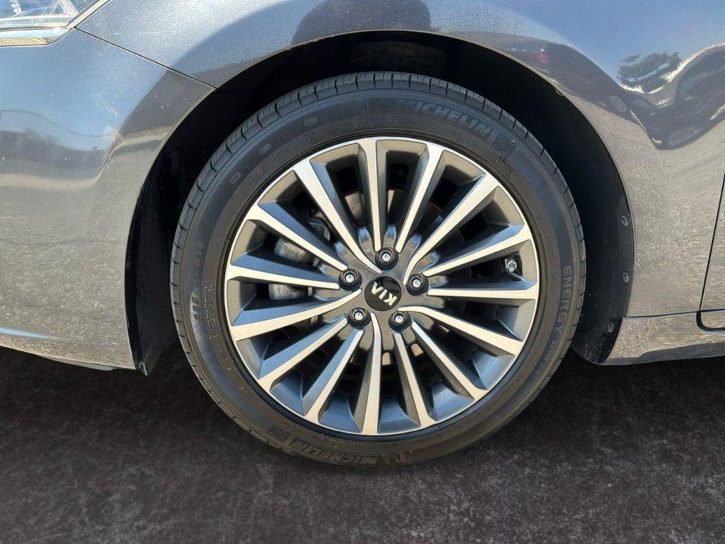 used 2017 Kia Cadenza car, priced at $13,384