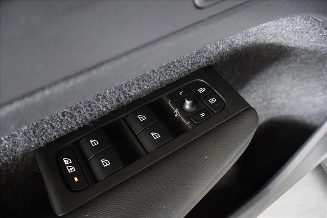 used 2021 Volvo XC40 car, priced at $22,993