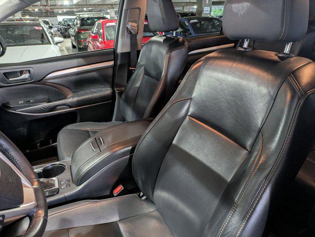 used 2015 Toyota Highlander car, priced at $14,993