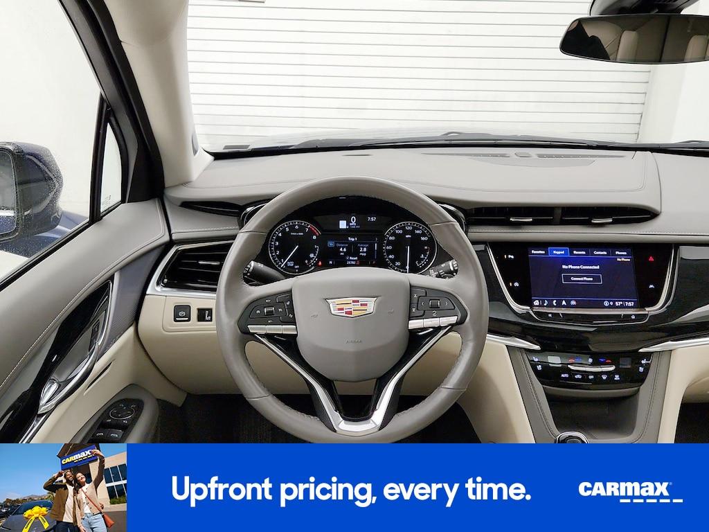 used 2025 Cadillac XT6 car, priced at $39,998