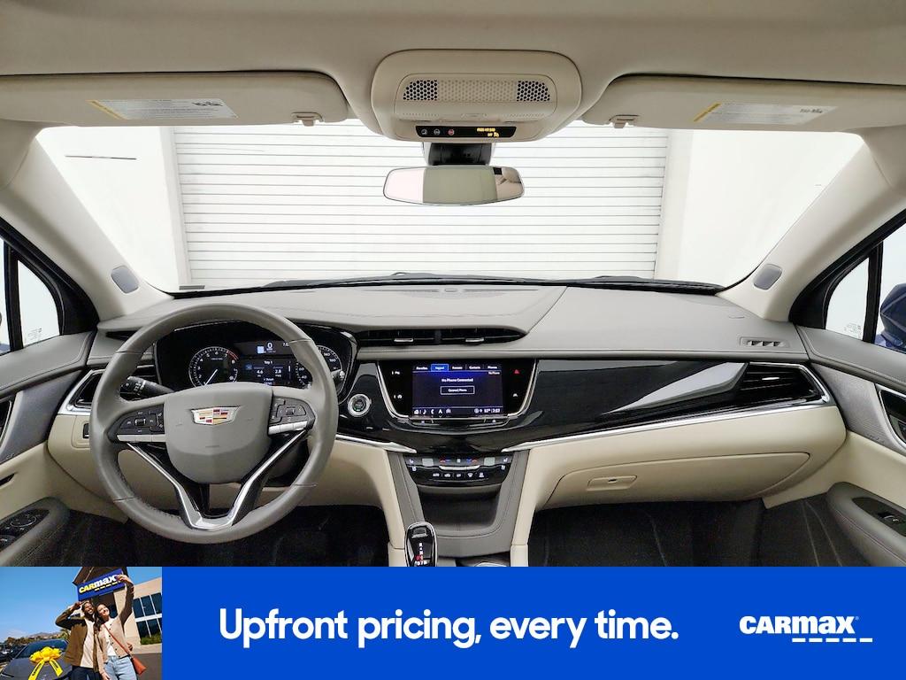 used 2025 Cadillac XT6 car, priced at $39,998