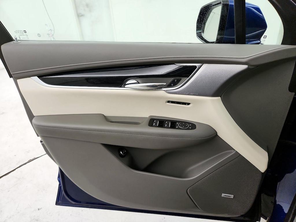used 2025 Cadillac XT6 car, priced at $39,998