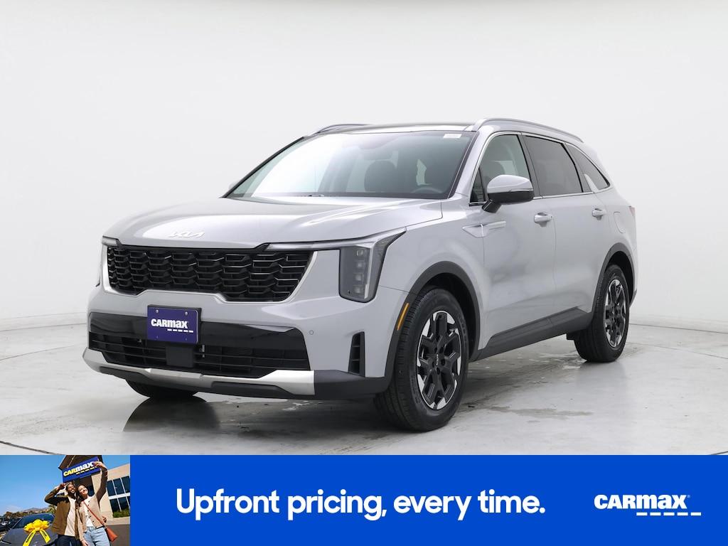 used 2025 Kia Sorento car, priced at $32,998