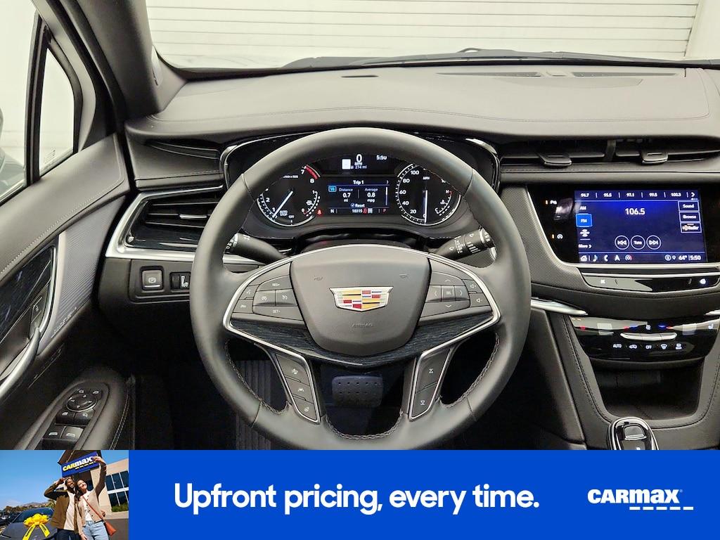 used 2025 Cadillac XT5 car, priced at $38,998