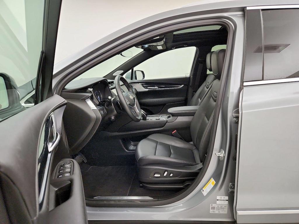 used 2025 Cadillac XT5 car, priced at $38,998