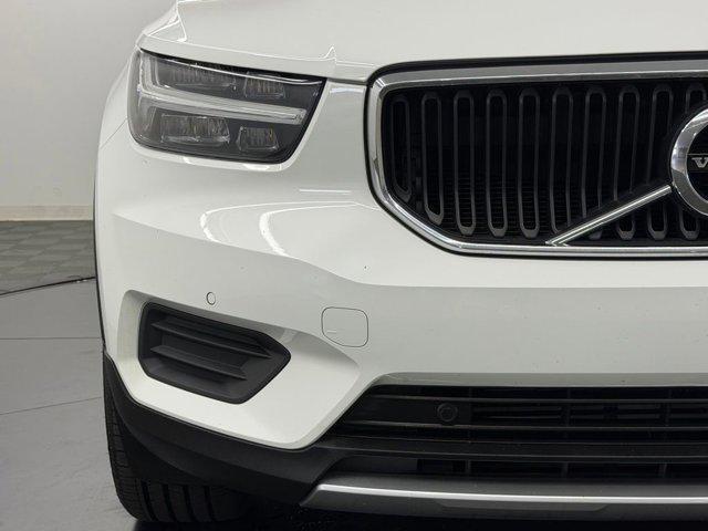 used 2020 Volvo XC40 car, priced at $20,084