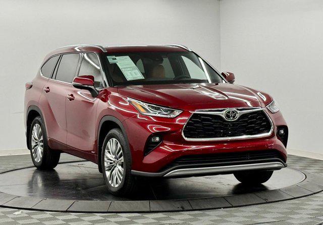 used 2026 Toyota Highlander Hybrid car, priced at $57,899