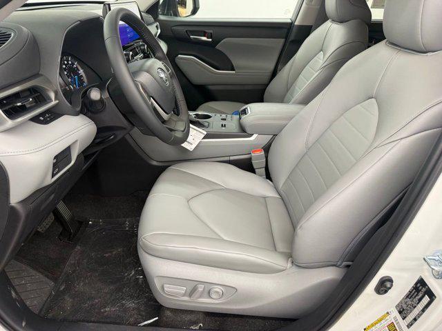 new 2026 Toyota Highlander Hybrid car, priced at $51,078