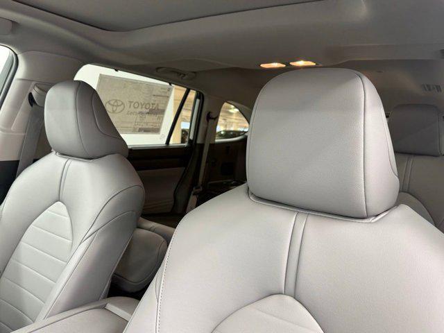 new 2026 Toyota Highlander Hybrid car, priced at $51,078