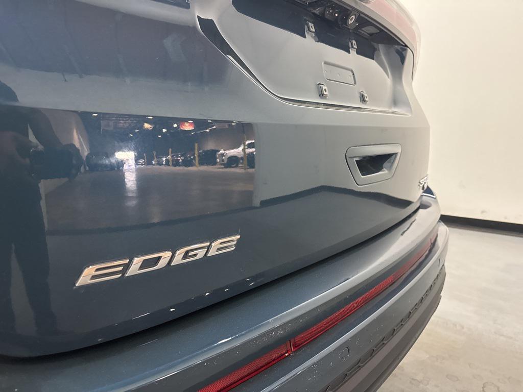 used 2016 Ford Edge car, priced at $15,500