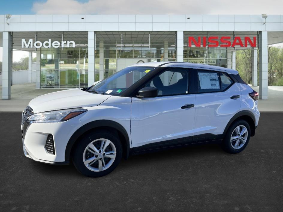 new 2025 Nissan Kicks Play car, priced at $23,960