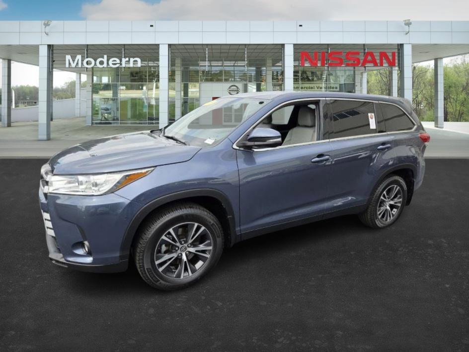 used 2019 Toyota Highlander car, priced at $20,999