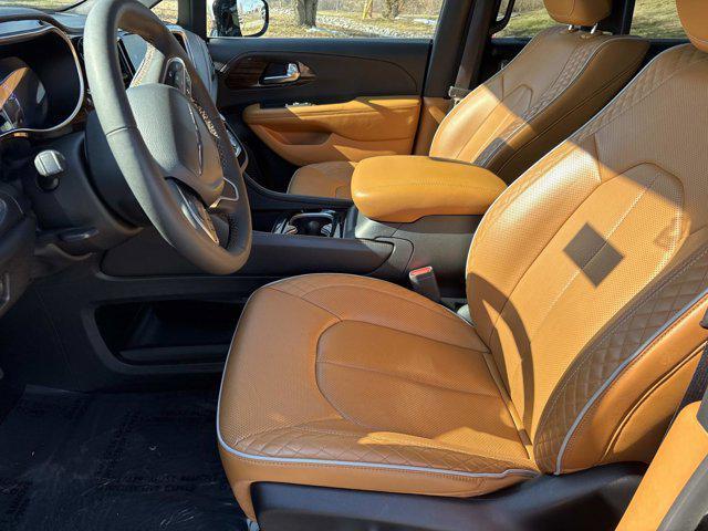 used 2023 Chrysler Pacifica car, priced at $35,975