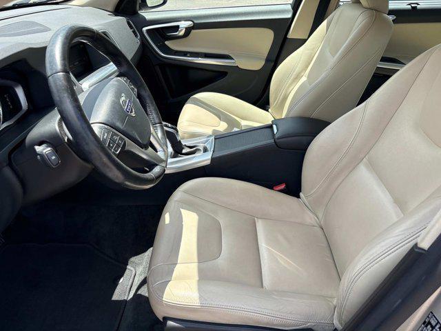 2018 Luminous Sand Metallic Volvo S60 Inscription