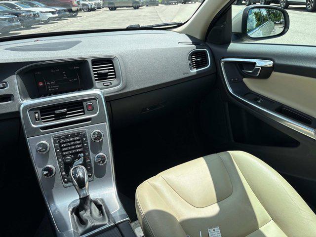 2018 Luminous Sand Metallic Volvo S60 Inscription