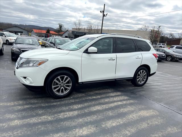 used 2015 Nissan Pathfinder car, priced at $15,999