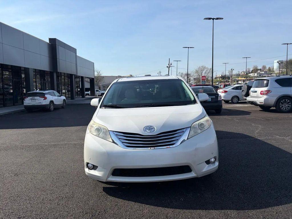 used 2012 Toyota Sienna car