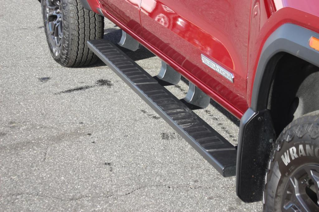 used 2025 GMC Canyon car, priced at $33,500