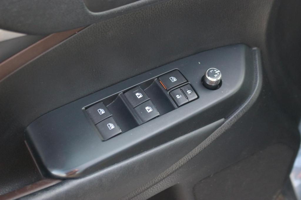 used 2019 Toyota Highlander car, priced at $20,500