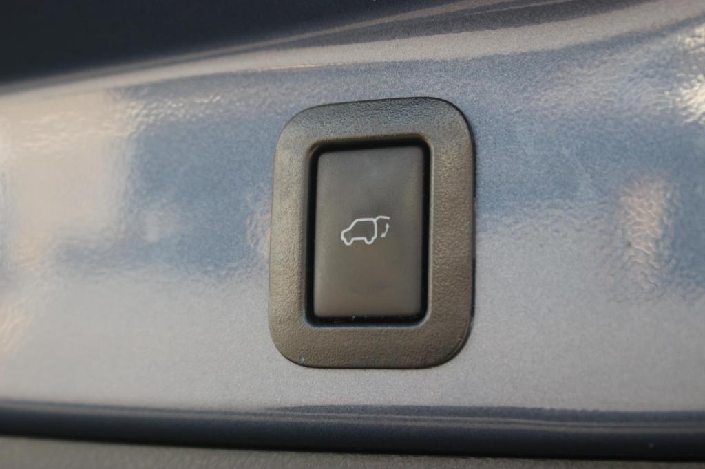 used 2019 Toyota Highlander car, priced at $20,500