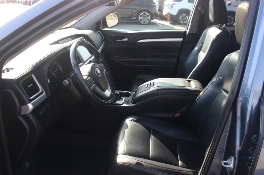 used 2019 Toyota Highlander car, priced at $20,500