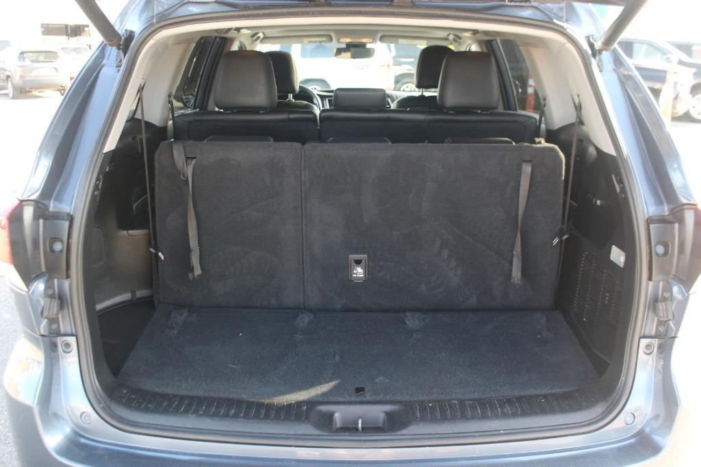 used 2019 Toyota Highlander car, priced at $20,500