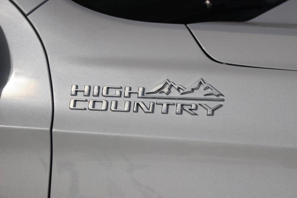 new 2026 Chevrolet Suburban car, priced at $92,580