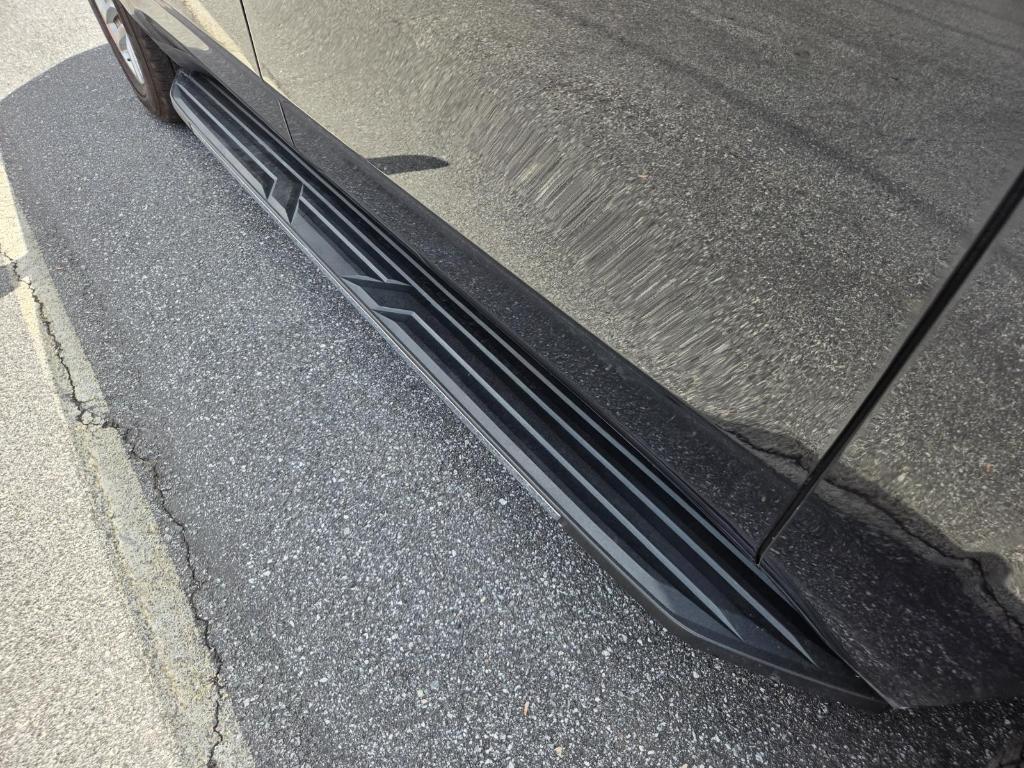 used 2021 Chevrolet Suburban car, priced at $32,500