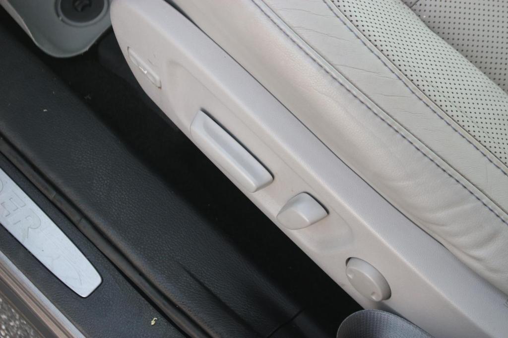 used 2016 Toyota Highlander car, priced at $15,500