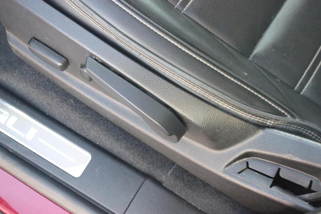 used 2020 GMC Canyon car, priced at $23,000