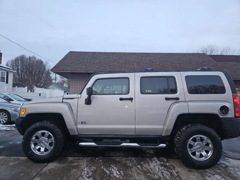 used 2006 Hummer H3 car, priced at $10,995