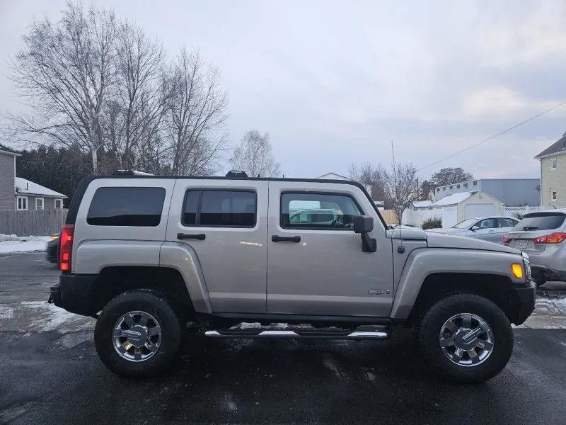 used 2006 Hummer H3 car, priced at $10,995