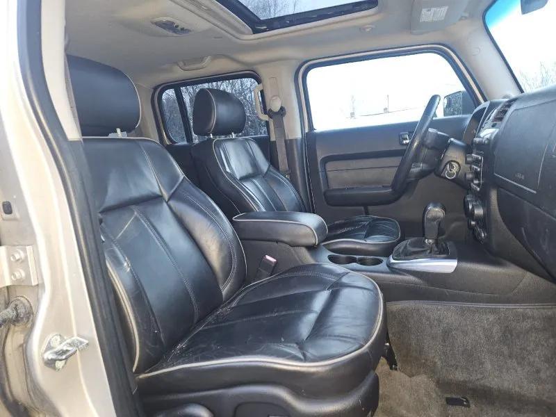 used 2006 Hummer H3 car, priced at $10,995
