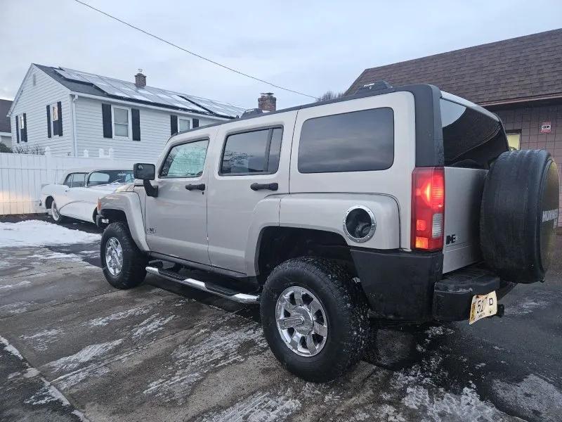 used 2006 Hummer H3 car, priced at $10,995