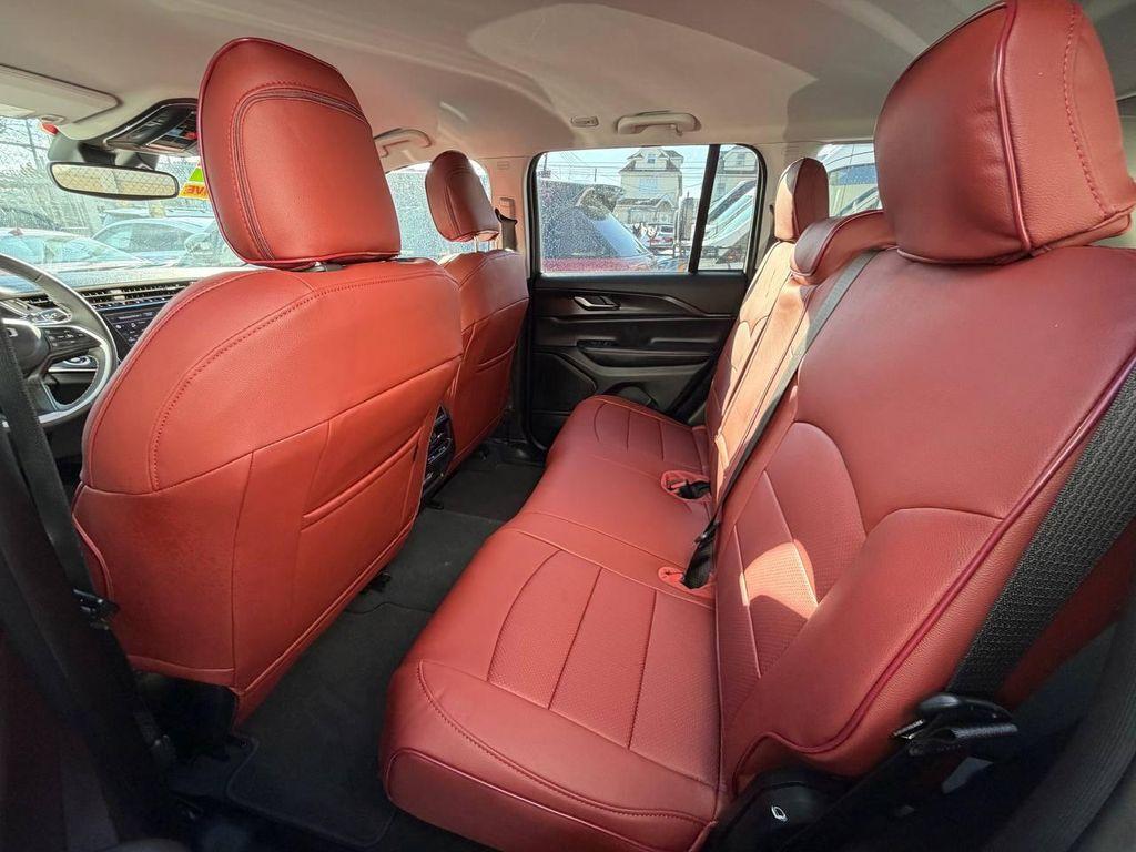 used 2023 Jeep Grand Cherokee car