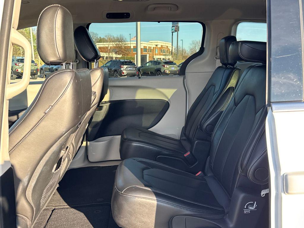 used 2024 Chrysler Pacifica car, priced at $25,300
