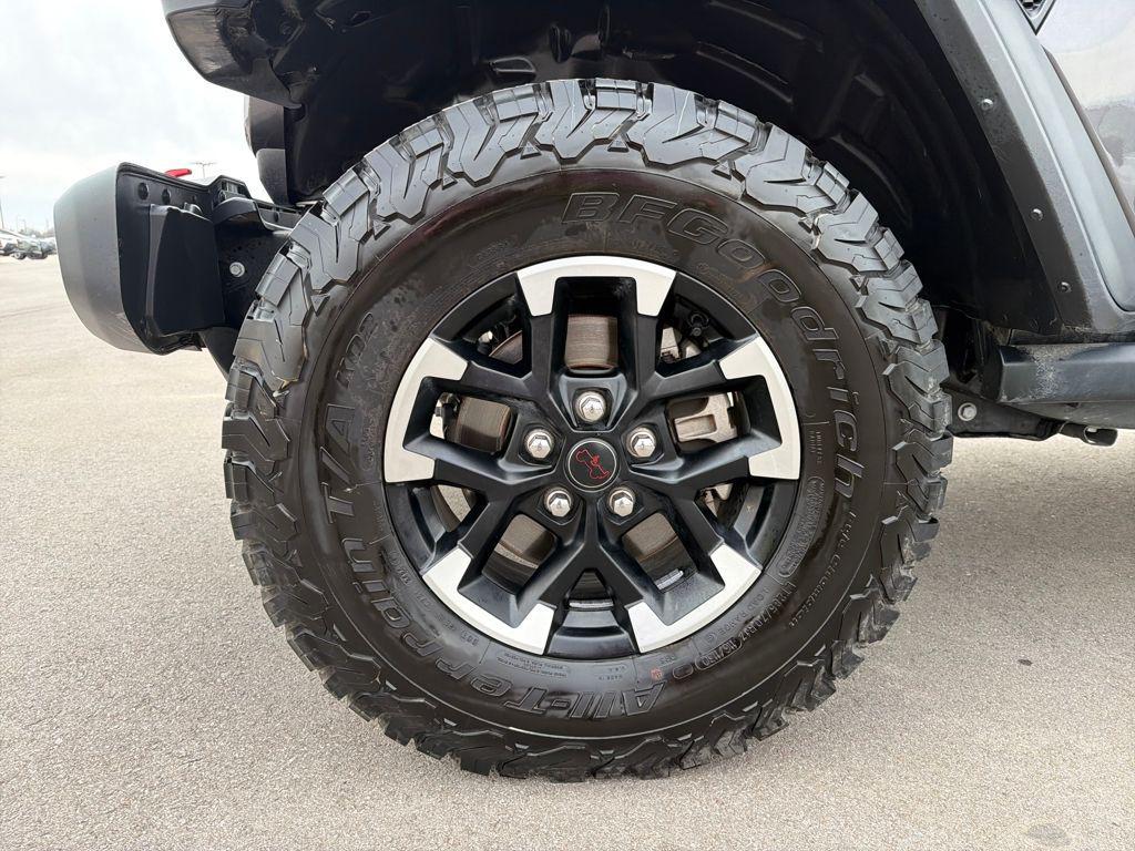 used 2025 Jeep Wrangler car, priced at $39,887