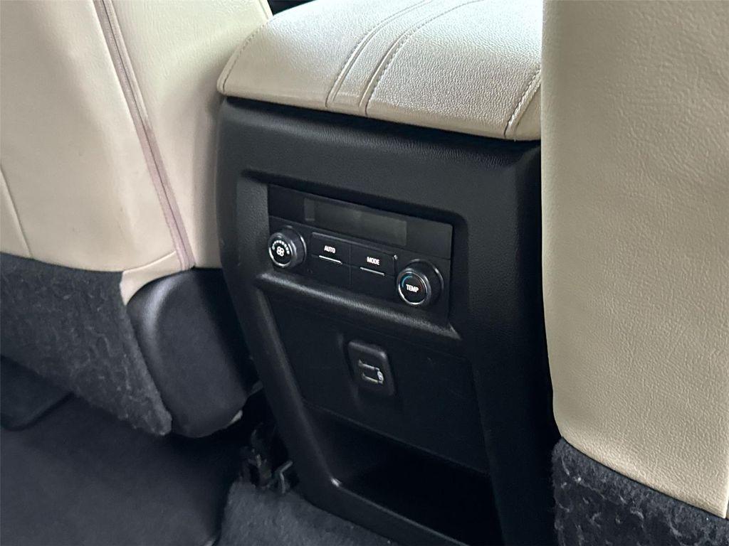 used 2023 Chevrolet Traverse car, priced at $22,190