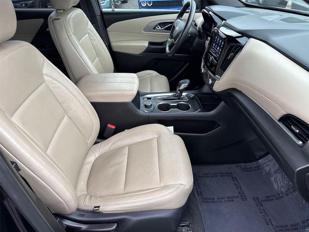 used 2023 Chevrolet Traverse car, priced at $22,190