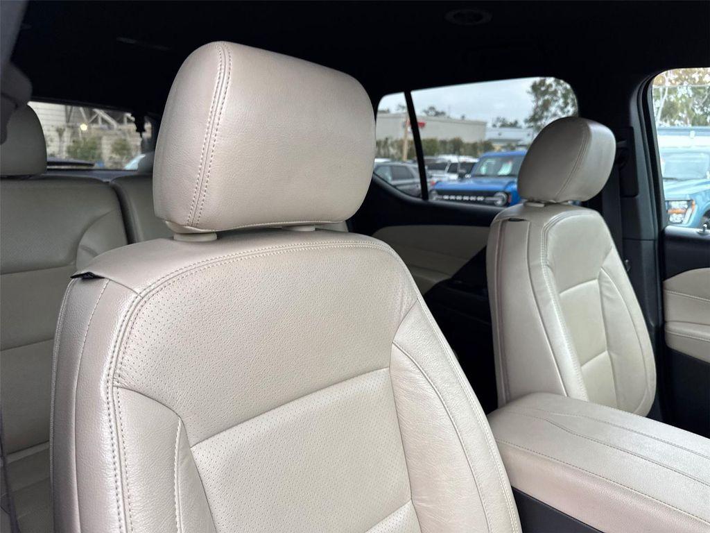 used 2023 Chevrolet Traverse car, priced at $22,190