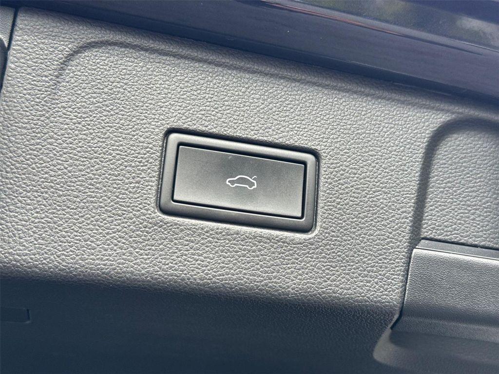 used 2021 Volkswagen Atlas car, priced at $24,550