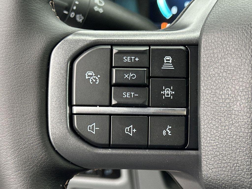 new 2025 Ford F-150 car, priced at $61,588