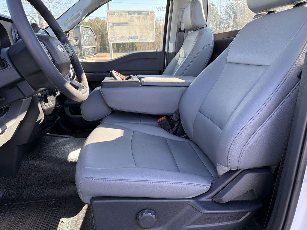 new 2025 Ford F-450 car, priced at $125,587