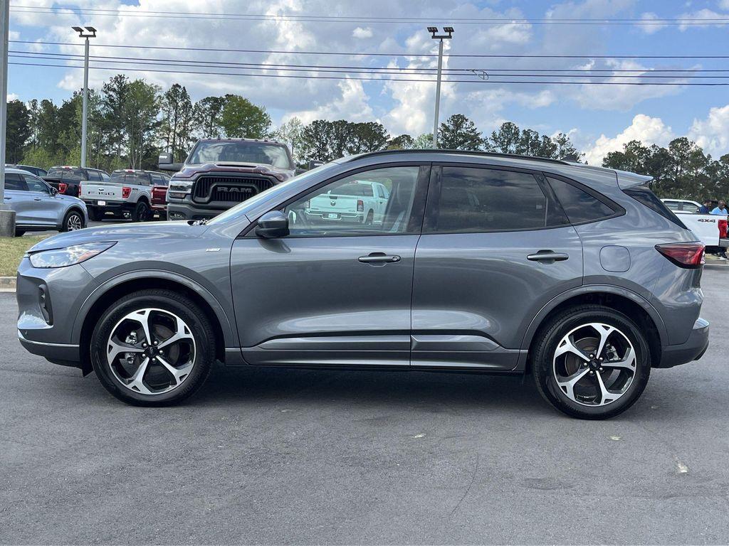 used 2025 Ford Escape car, priced at $30,354
