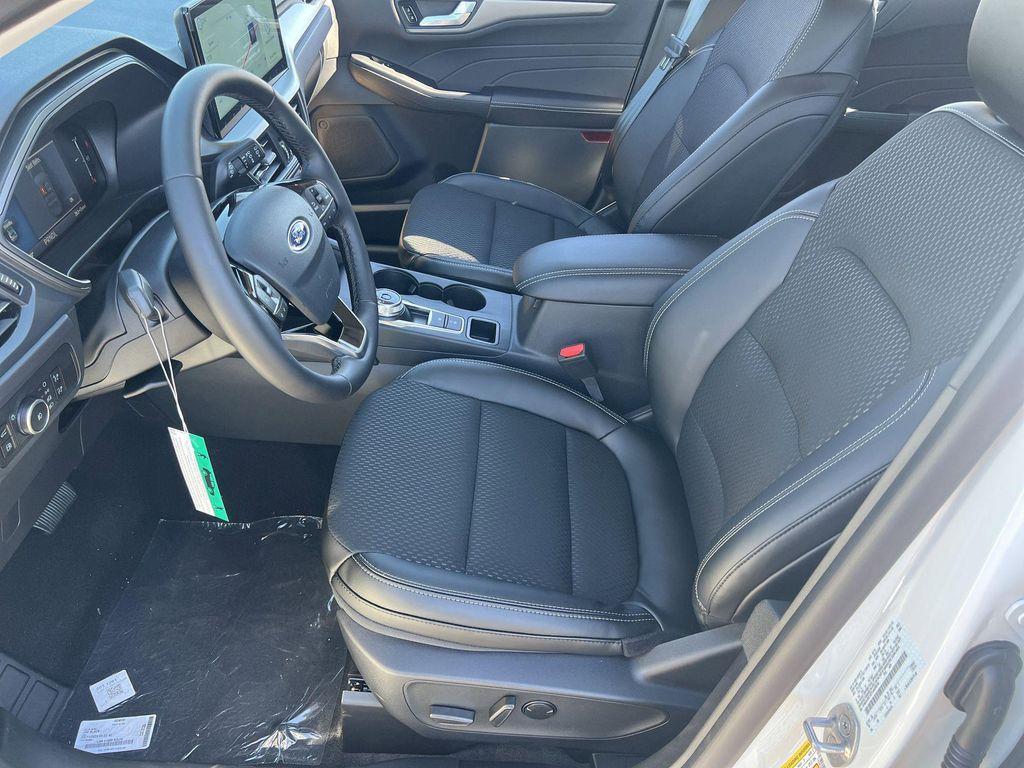 new 2026 Ford Escape PHEV car, priced at $28,492