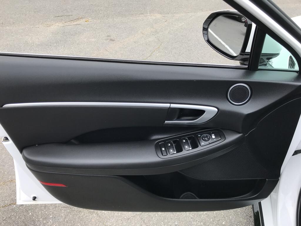 used 2025 Hyundai Sonata car, priced at $26,616