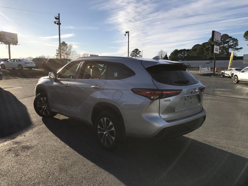 used 2023 Toyota Highlander Hybrid car, priced at $35,240