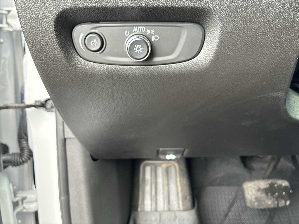 used 2023 Chevrolet Traverse car, priced at $25,493