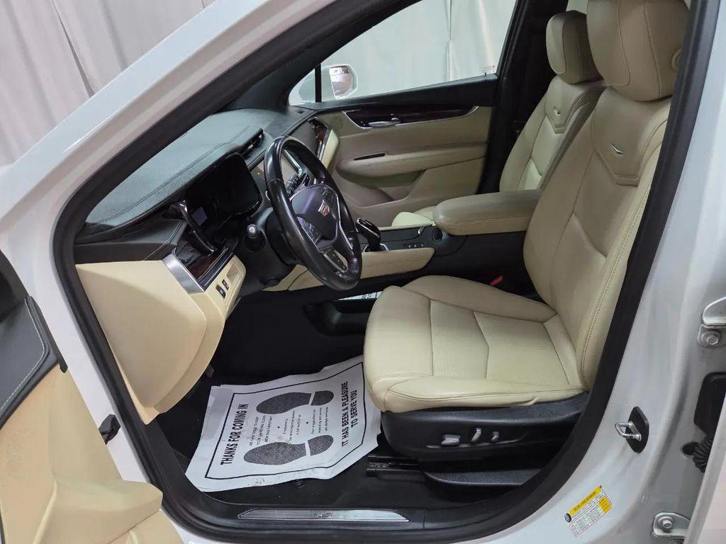 used 2018 Cadillac XT5 car, priced at $14,250